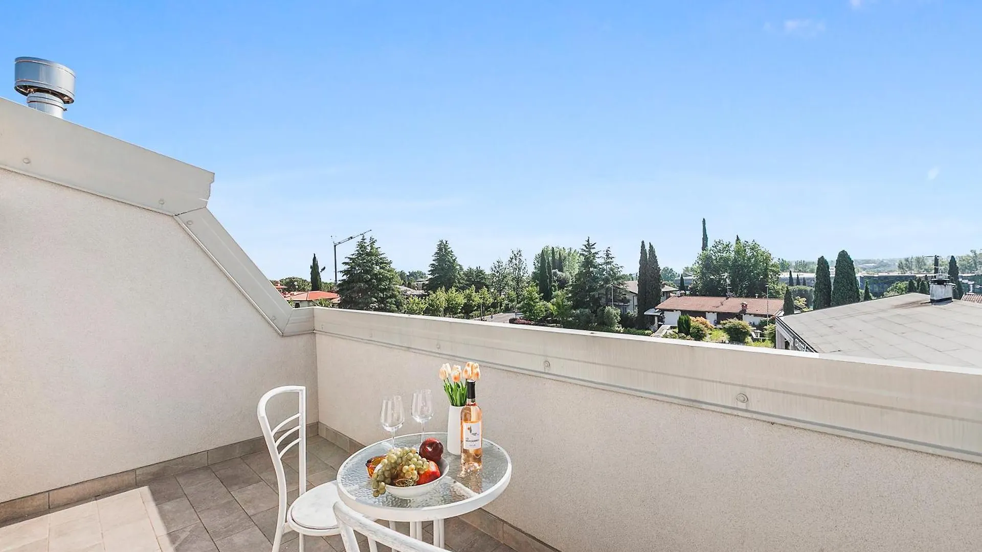Matta Apartment 400M From The Lake - Happy Rentals Sirmione 0*,